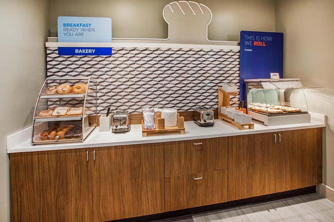 Holiday Inn Express & Suites Eagan - Minneapolis Area By Ihg Екстер'єр фото